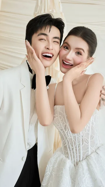 Preview Thiệp cưới 030 - Minimalism Đỏ